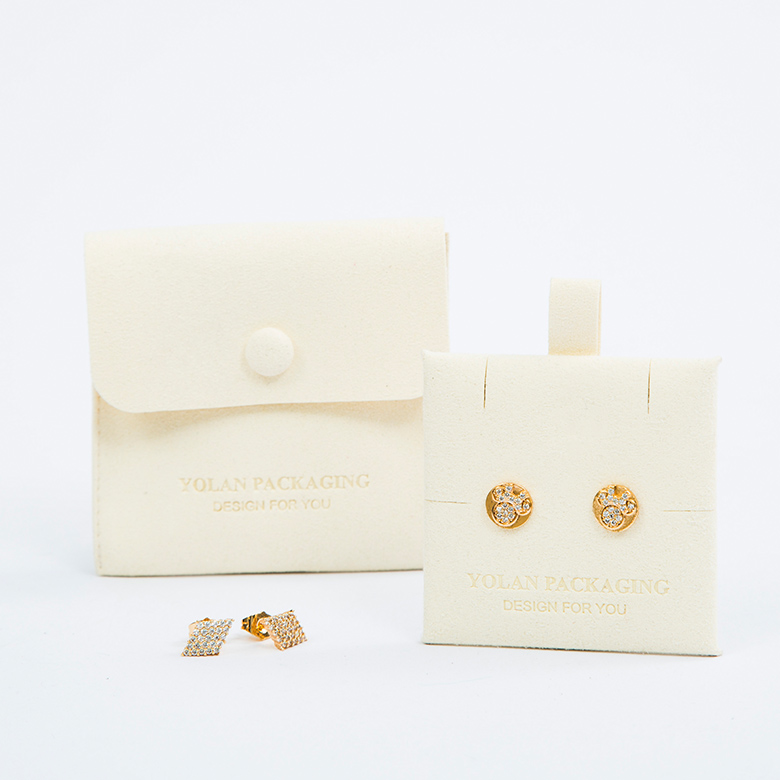 Зачем обращать внимание на подбор цветов при персонализации картонных коробок