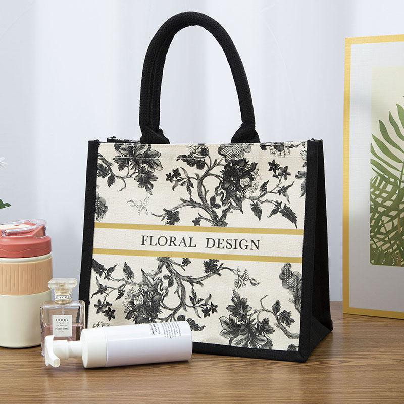 Почему сумки-тоут становятся незаменимым аксессуаром для современных потребителей?